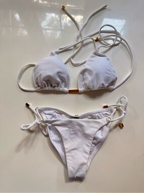 Vix White Triangle String Bikini Set with Gold Accents